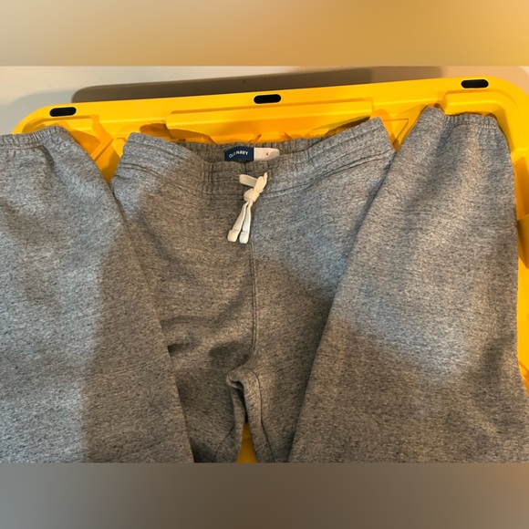 Old navy mens sweatsuit. Hoodie & Sweatpants. Small. Grey heather. Used. - Picture 8 of 10